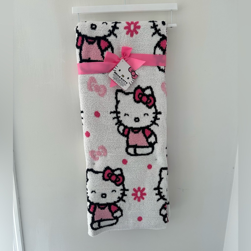 Hello Kitty Reversible Throw Blanket Pink Daisy Bow Super Soft Sherpa  50x70